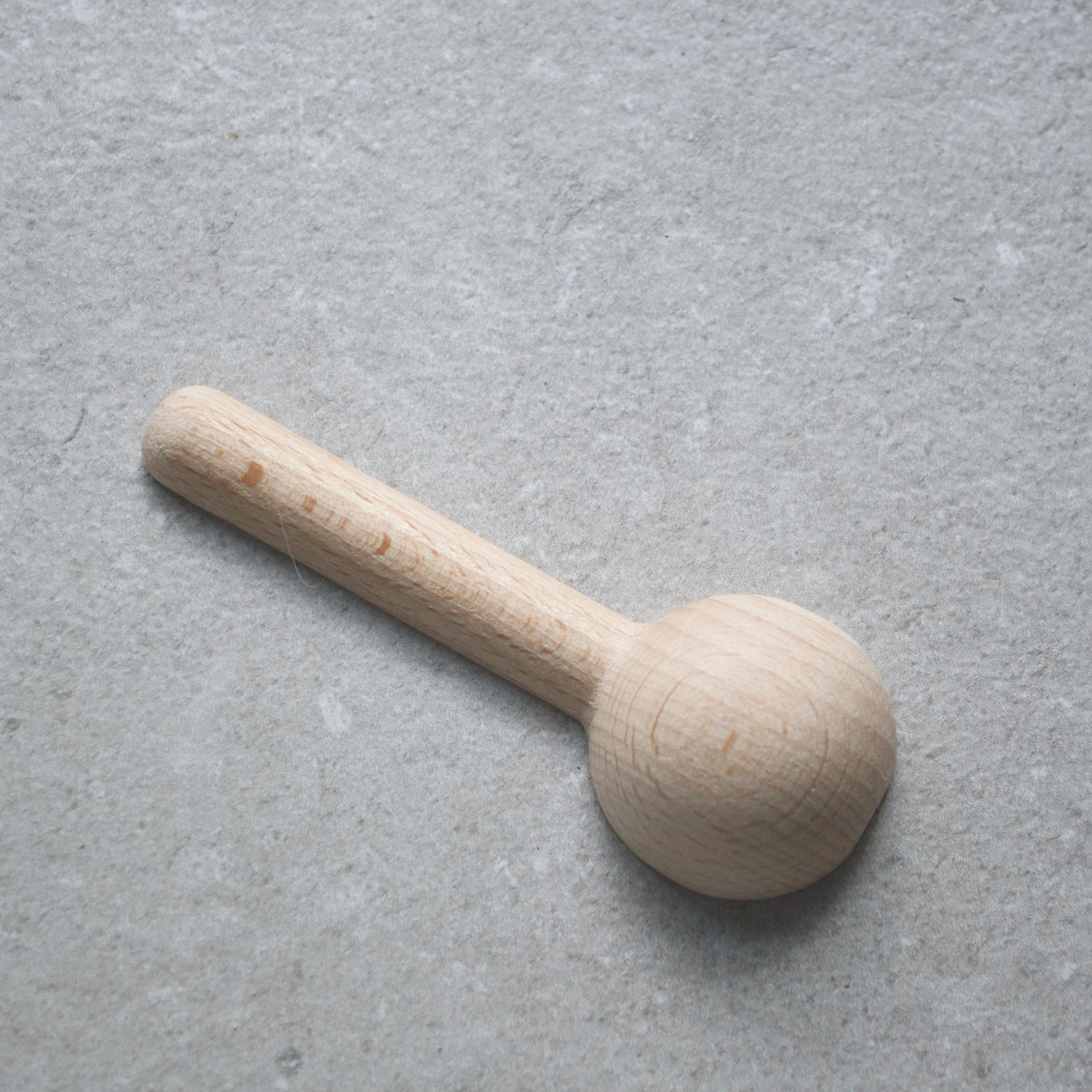 Wooden coffee scoop, made in Germany from eco-friendly materials, designed for precise measuring and a sustainable, stylish addition to your coffee routine
