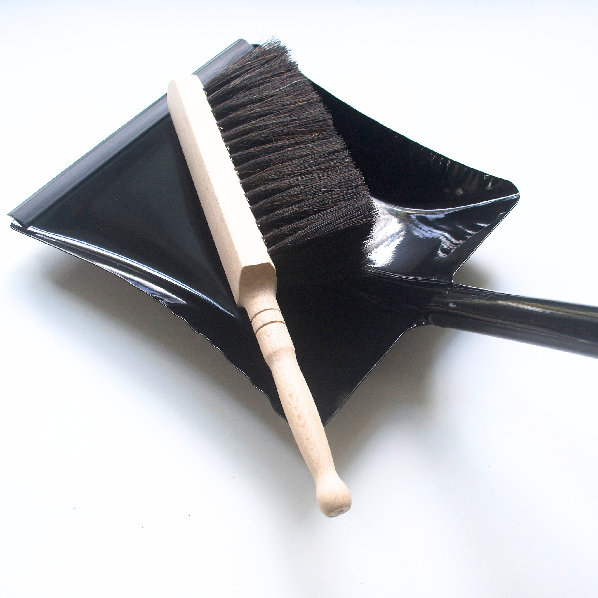 Dustpan - Black or White - Heaven in Earth