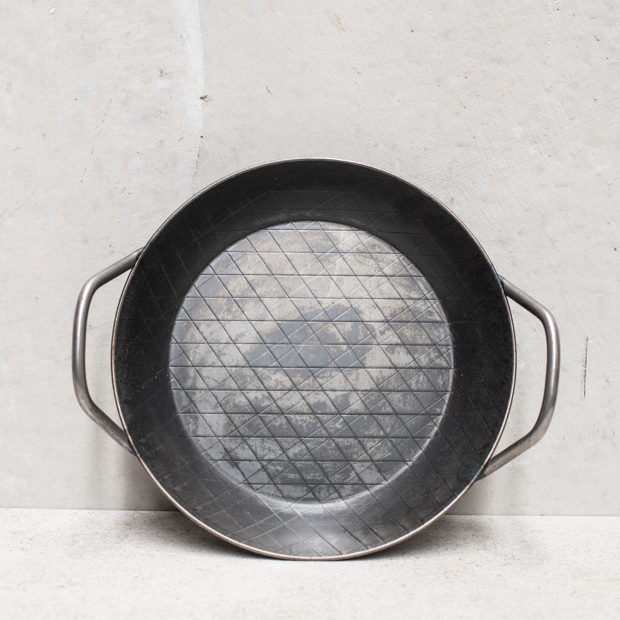 Forged Pan 2Grips - 24cm