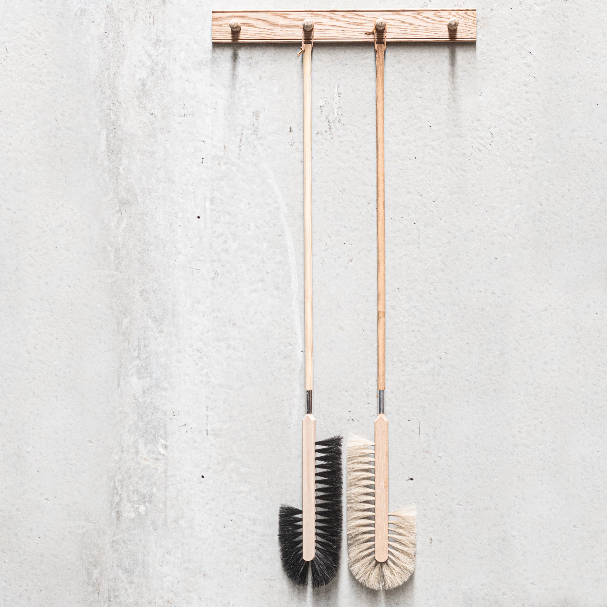 Cornice and Cupboard wooden and fibre Brush - Heaven in Earth by Kellerbursten Germany