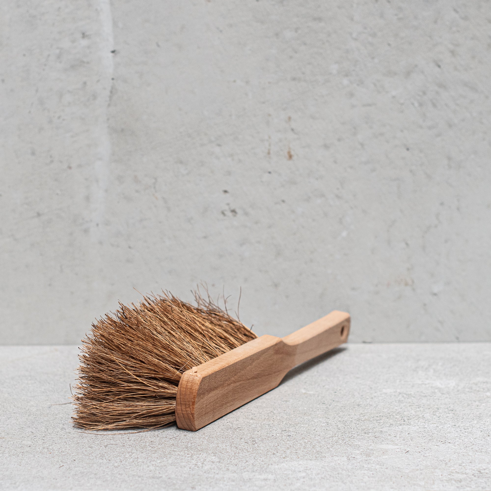 german made Hearth Brush coco fibre - Heaven in Earth