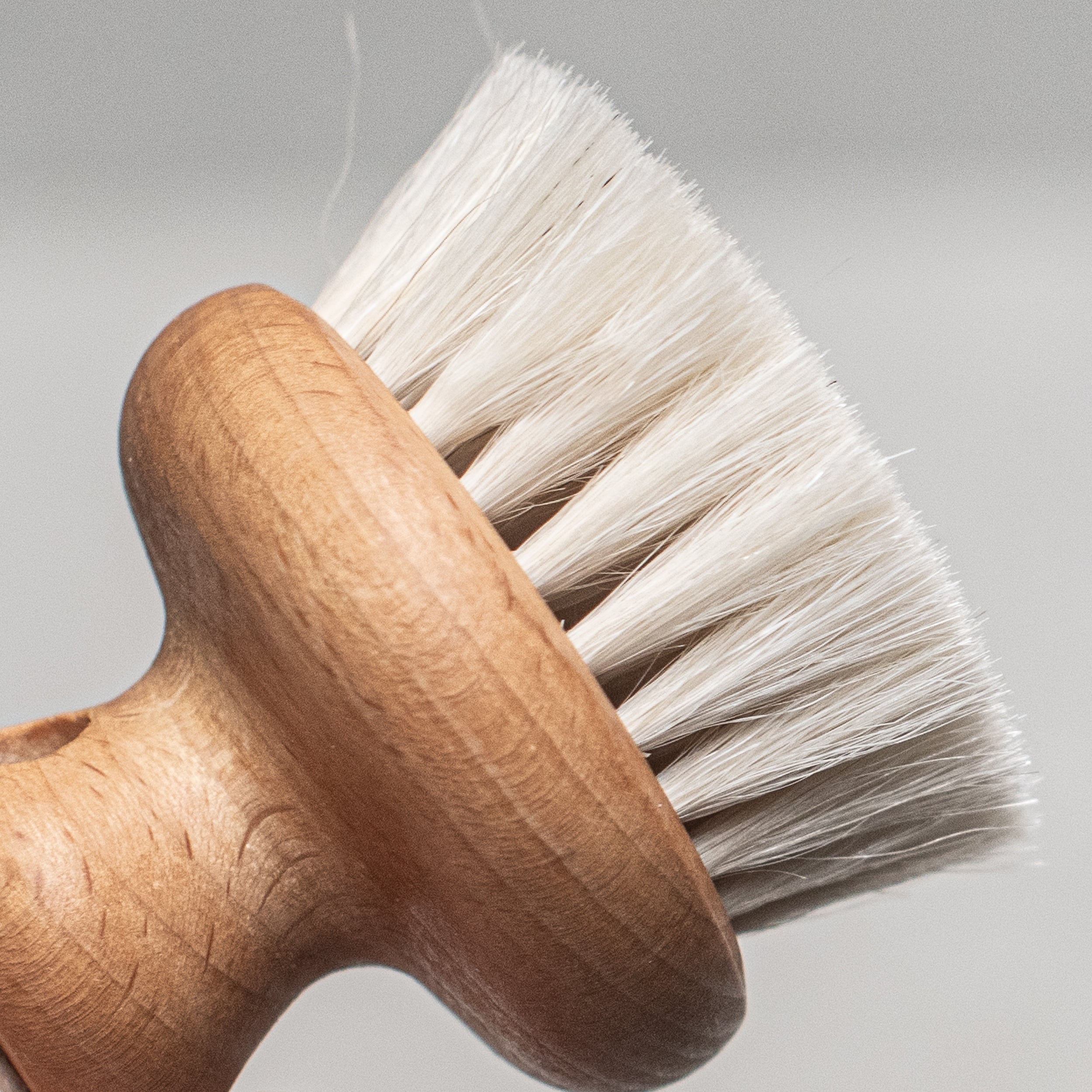 Heaven in Earth (HIE) Face Brush Hanging, crafted from oiled FSC-certified beechwood and luxe natural goats hair by Kellerbürsten, Germany. This elegant, eco-friendly brush is designed for gentle facial cleansing, with a convenient hanging feature for easy storage and quick drying