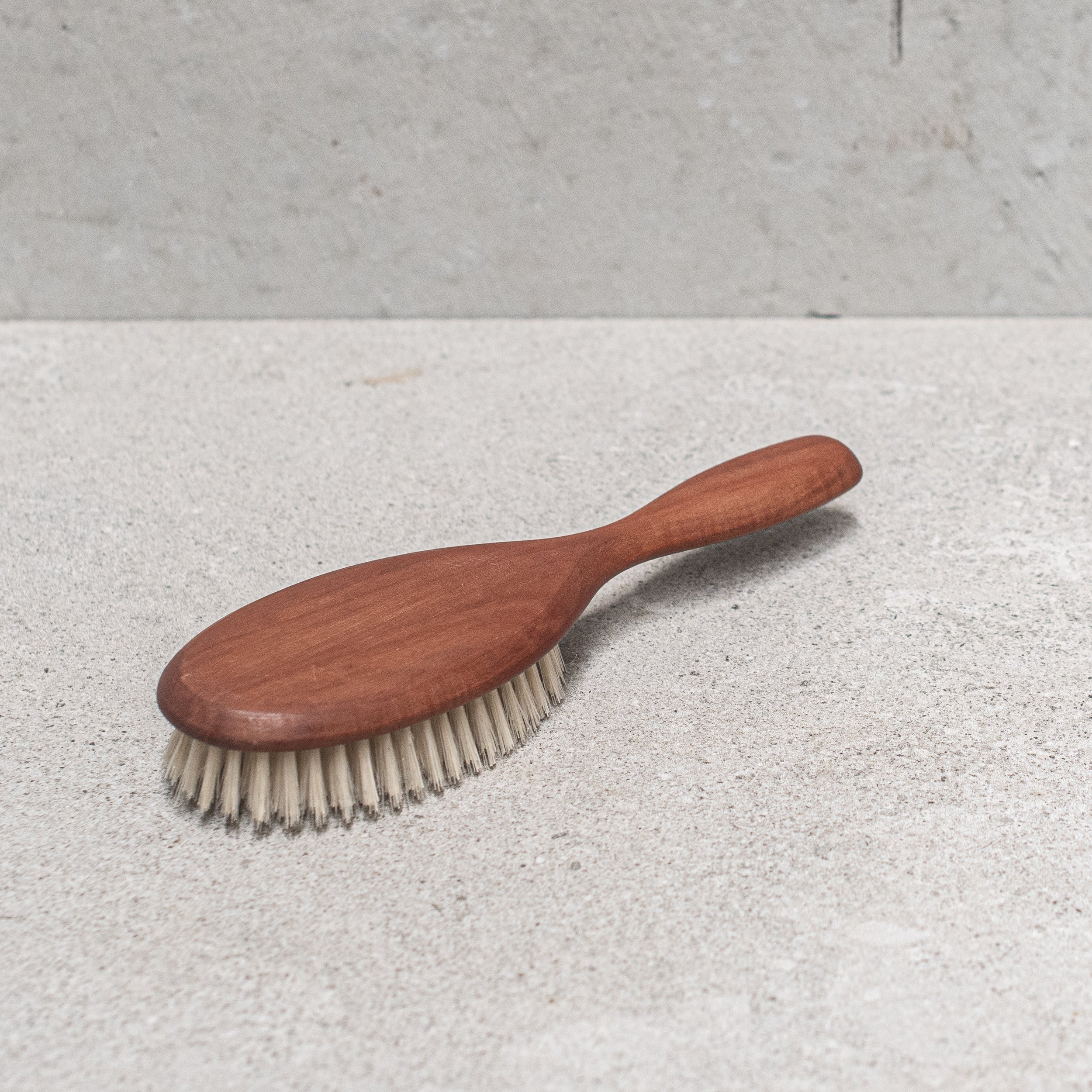 Hairbrush Pear wood Light Bristles - heaven in earth by kellerbursten germany