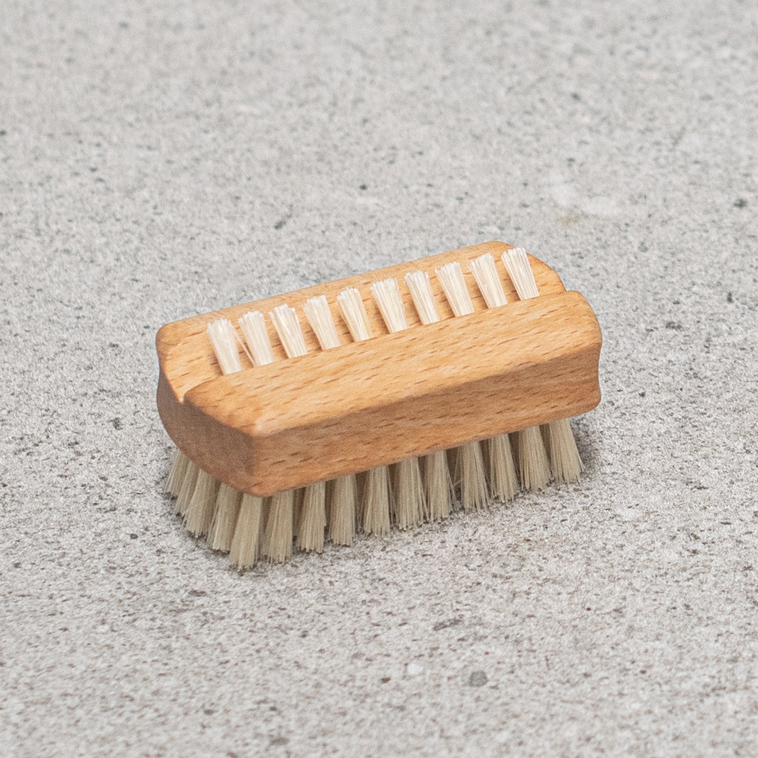 heaven in earth Nailbrush pocket travel by kellerbursten germany
