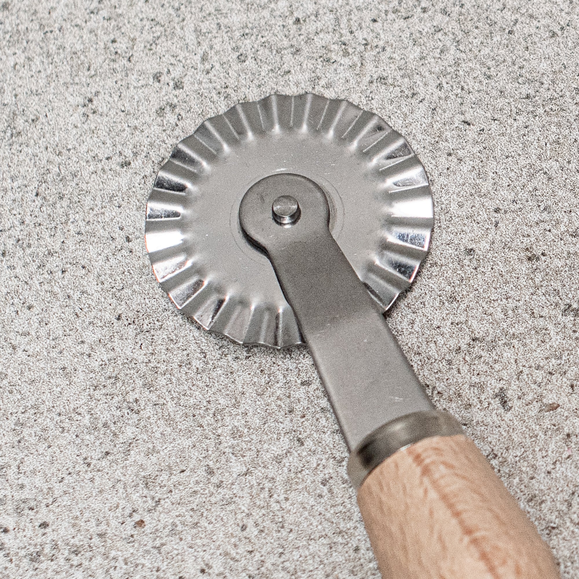 german made Pastry wheel with beechwood handle - Heaven in Earth