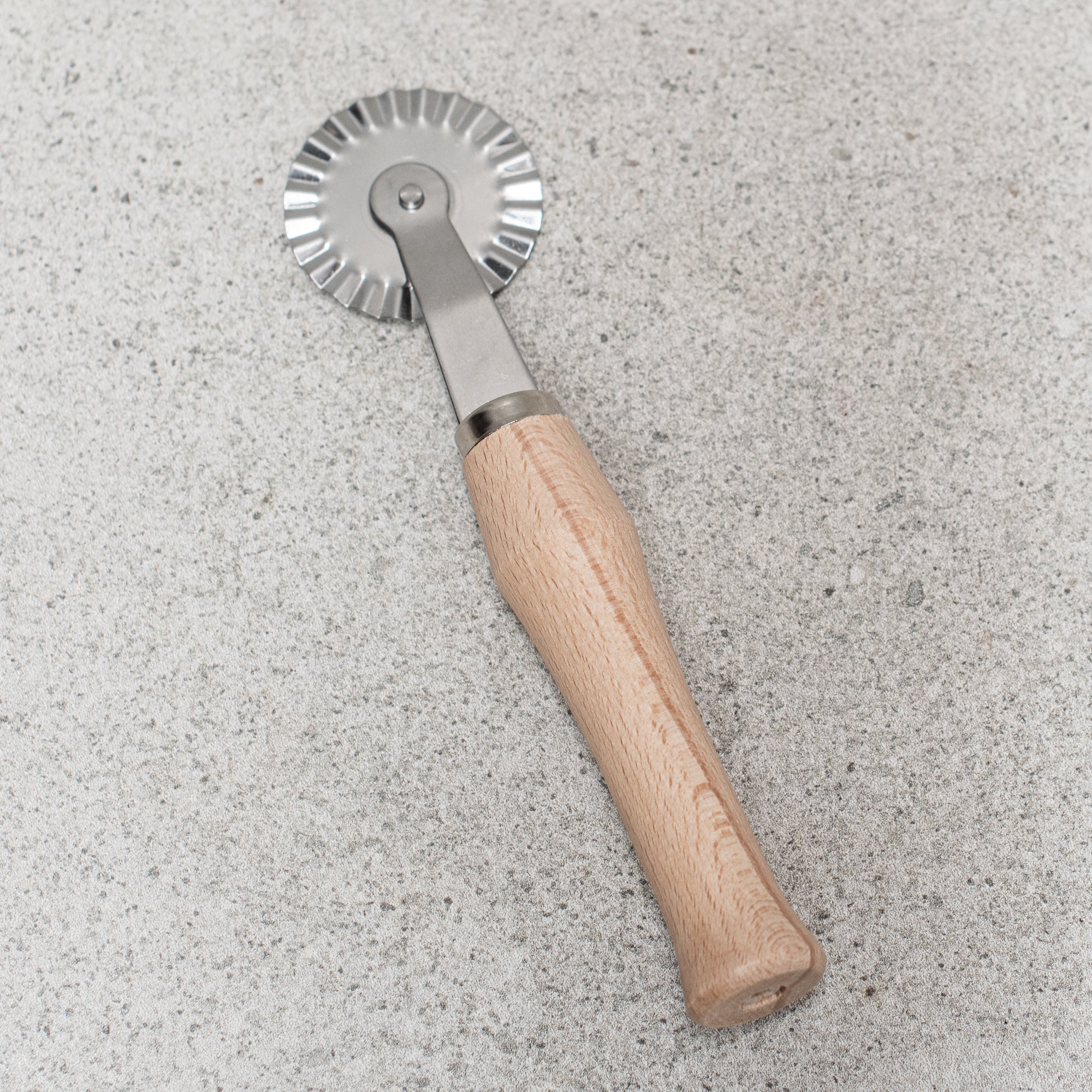 german made Pastry wheel with beechwood handle - Heaven in Earth