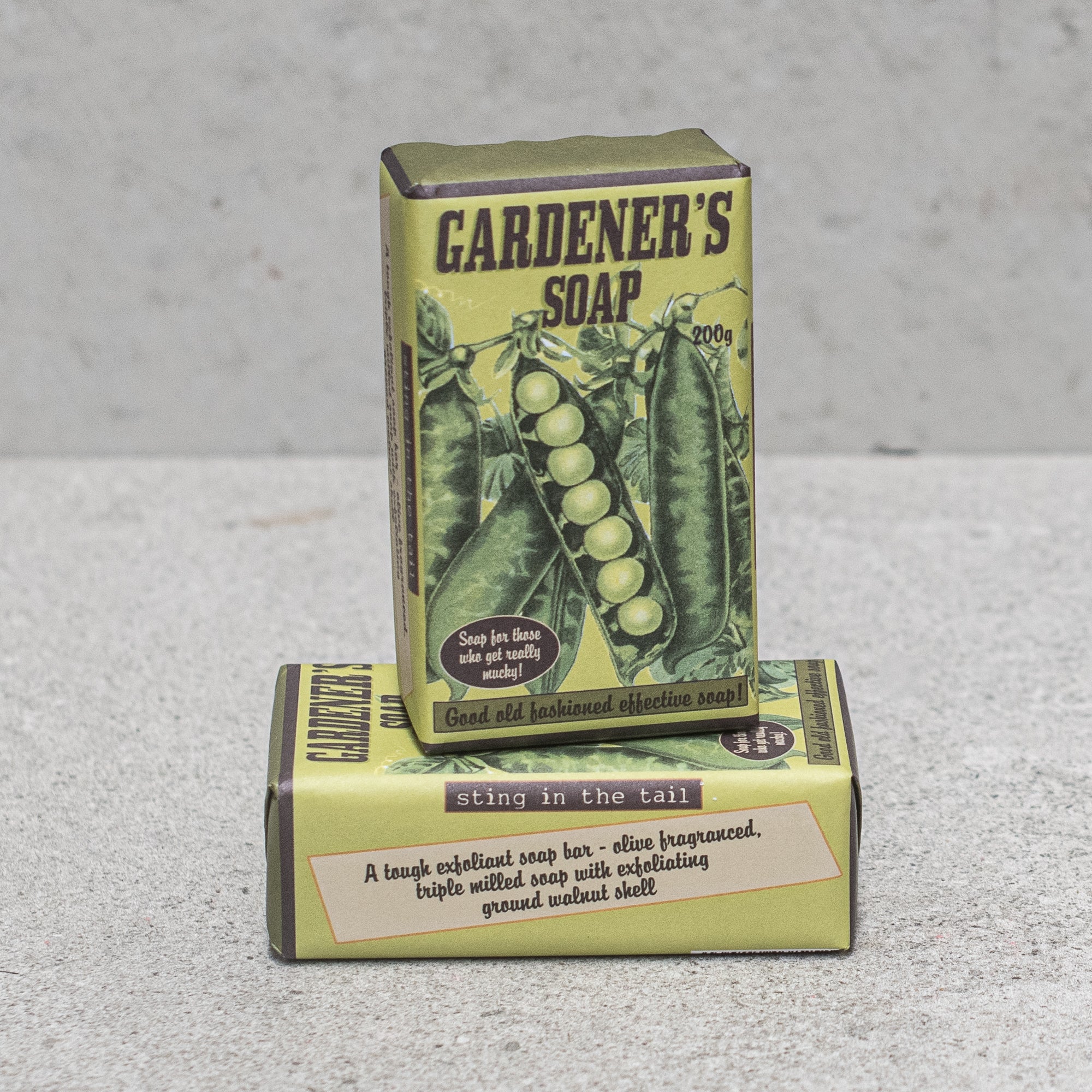 heaven in earth Gardeners Soap by sting in the tail uk - a classic with its gorgeous packaging and invigorating scent. This triple-milled soap contains ground walnut shell for gentle exfoliation, and comes in two charming, old-fashioned styles: Pea and Carrot.