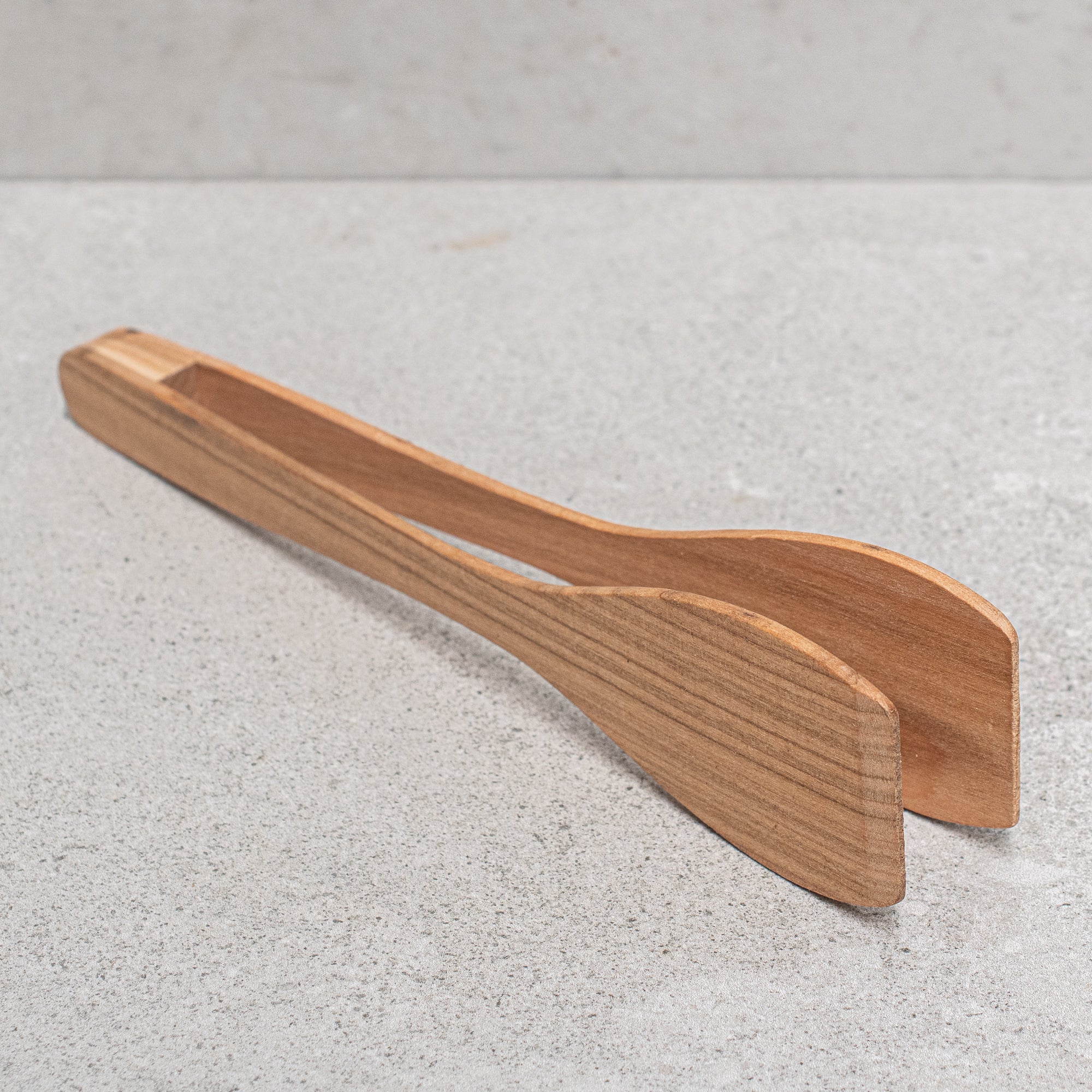 german made wooden Tongs Cherry wood - Heaven in Earth (HIE)