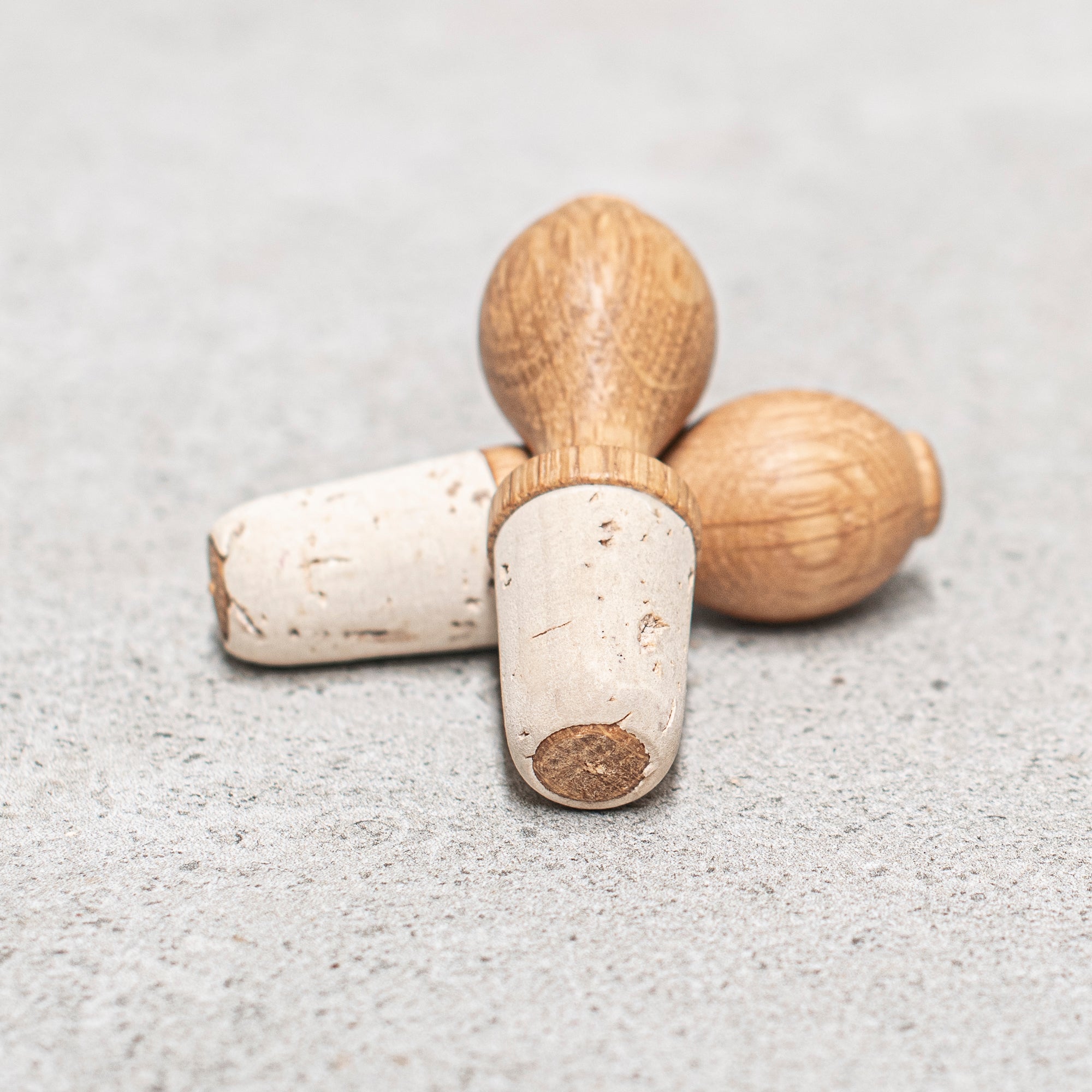 Wine Stopper - Natural Cork & Oak