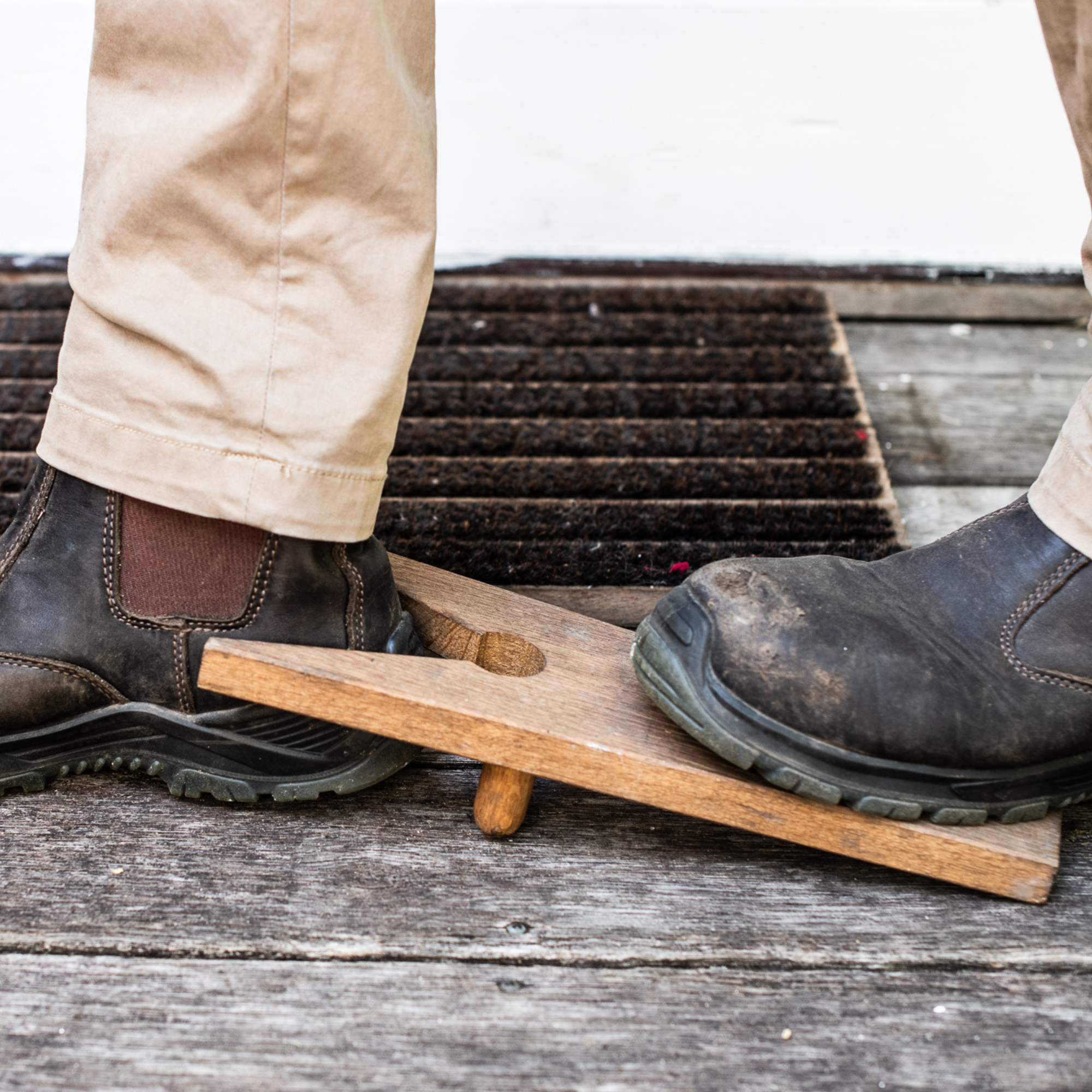 Bootjack - Solid Oak