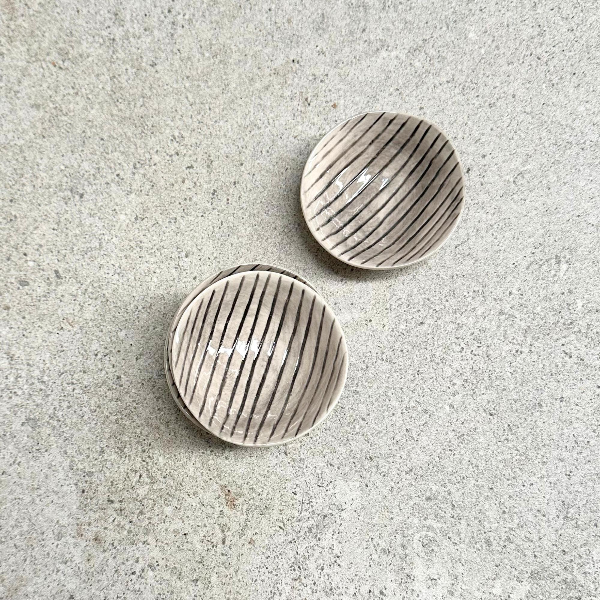Dimpled Bowls Line & Spot - Small