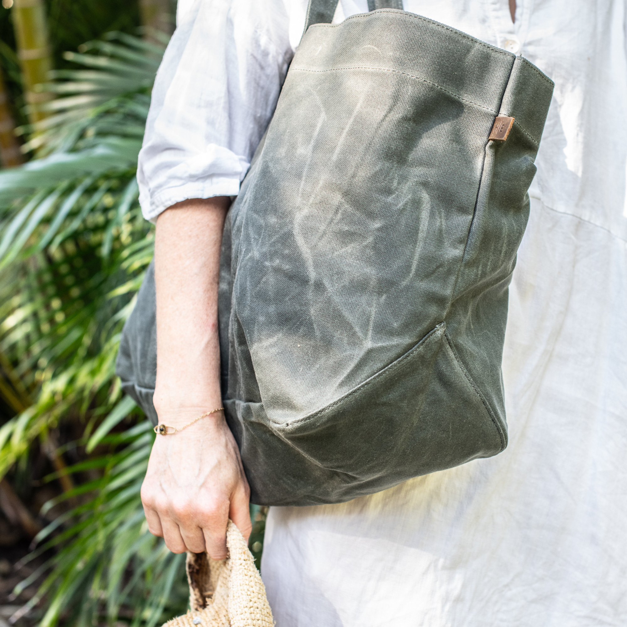 Waxed Canvas Carry All Bag - Pine Green