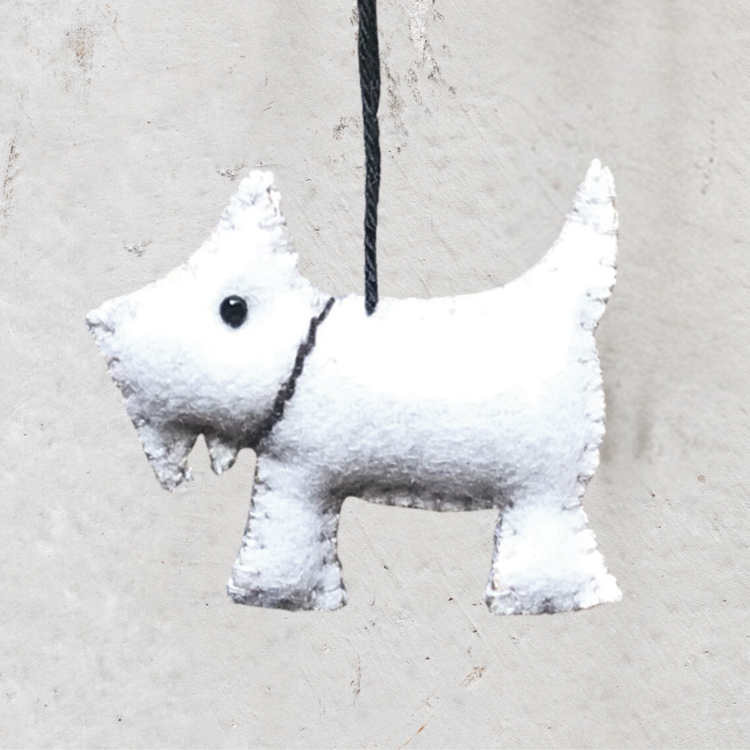 Heaven in Earth (HIE) felt Christmas decorations by East of India, UK, featuring handcrafted, charming designs perfect for adding a cozy, festive touch to your tree or home. Ideal for creating a warm, seasonal atmosphere with eco-friendly materials