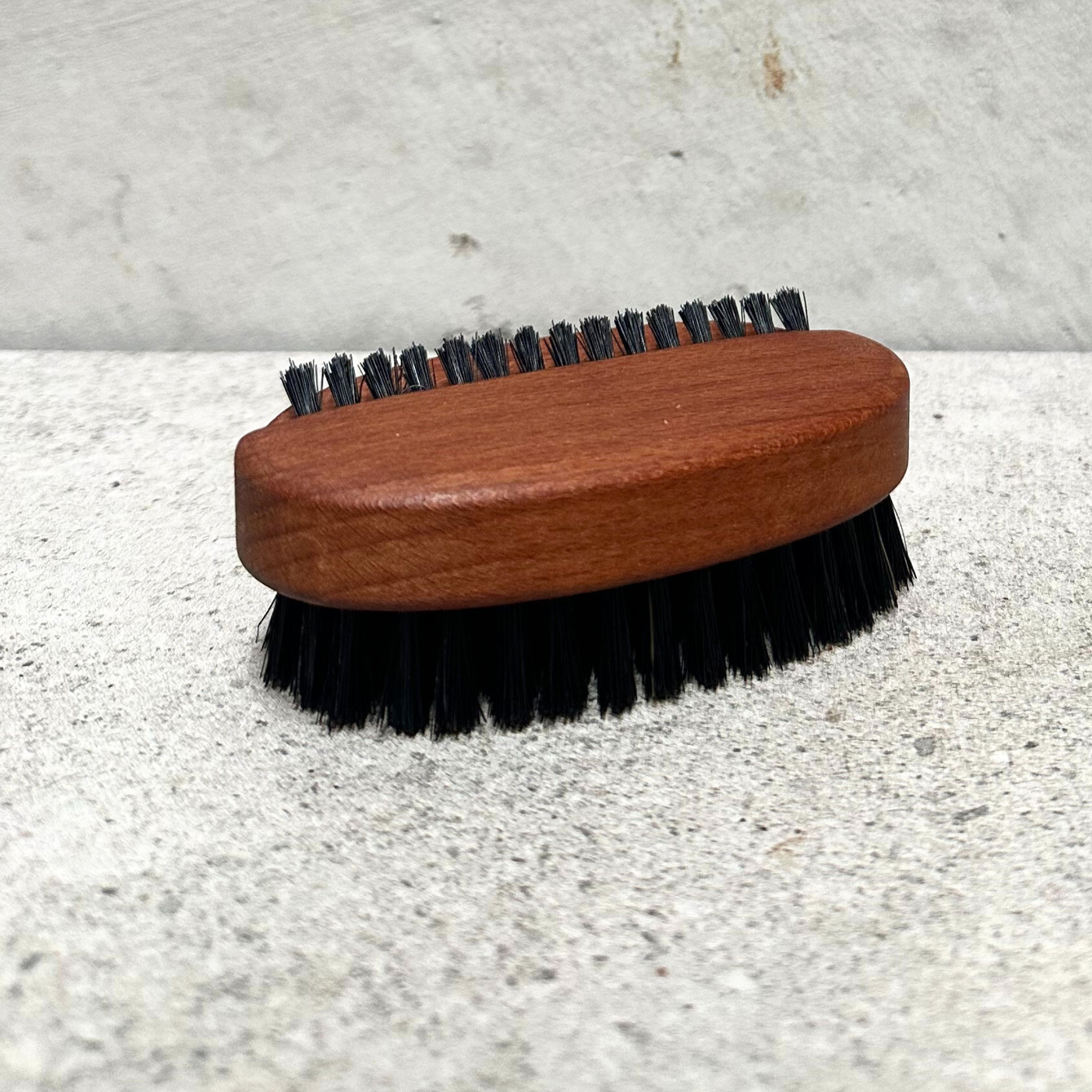 Nail Brush Oval - Thermo beechwood