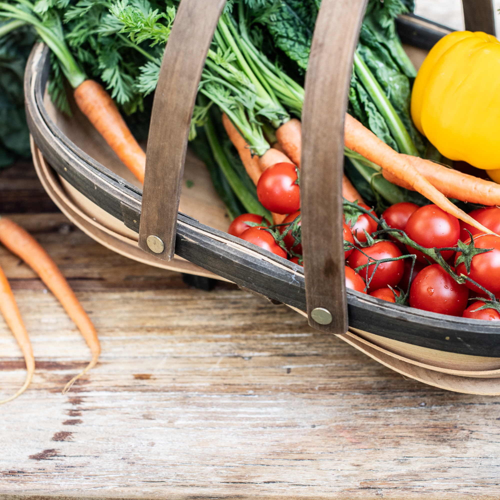 Simple trug natural garden harvest tote