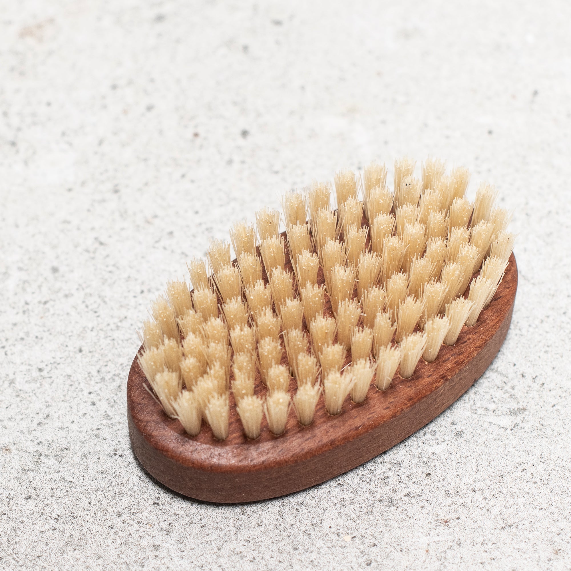 Nail Brush Oval - Thermo beechwood