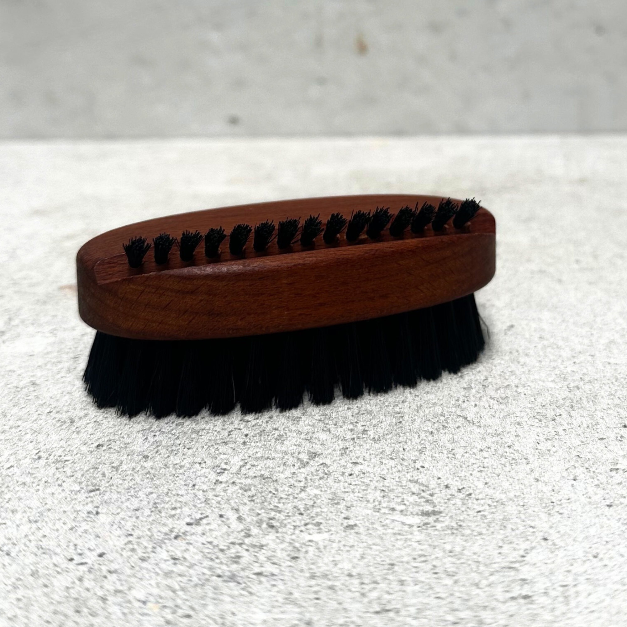 Nail Brush Oval - Thermo beechwood